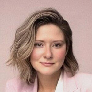 Meet your Posher, Gina